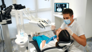 Бесплатное лечение зубов в Казахстане: кто и как может получить услугу
